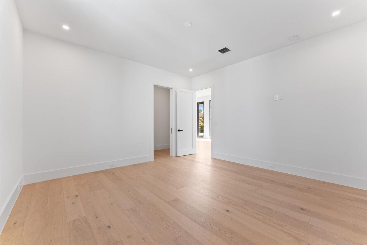 880 NE 3rd Avenue, Boca Raton, FL 33432 Photo