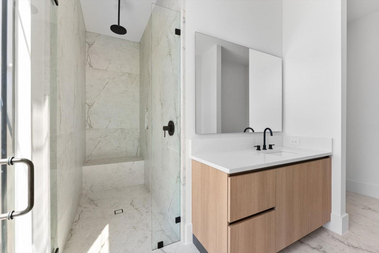 880 NE 3rd Avenue, Boca Raton, FL 33432 Photo