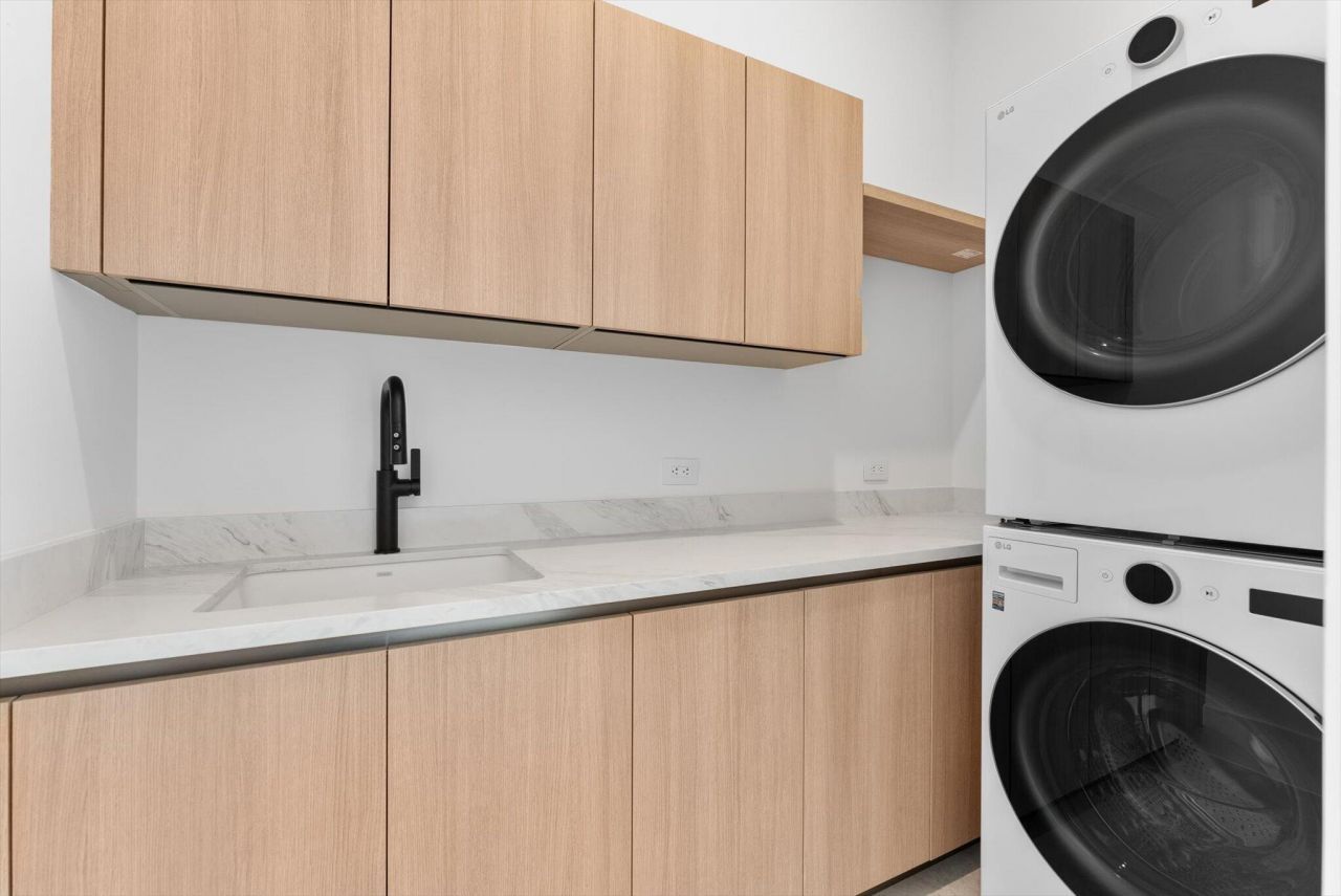 880 NE 3rd Avenue, Boca Raton, FL 33432 Photo