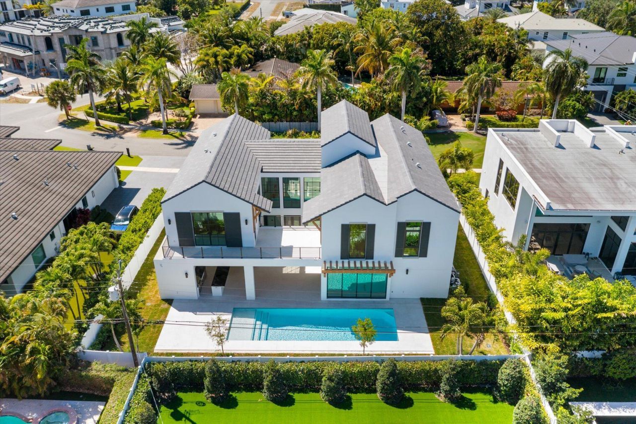 880 NE 3rd Avenue, Boca Raton, FL 33432 Photo