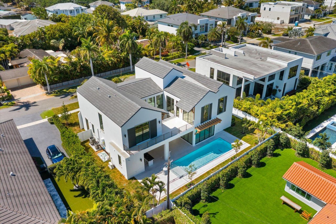 880 NE 3rd Avenue, Boca Raton, FL 33432 Photo