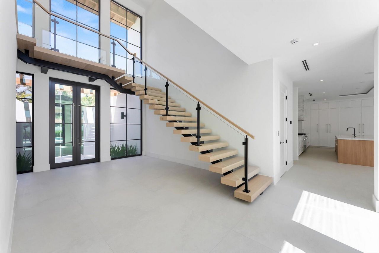 880 NE 3rd Avenue, Boca Raton, FL 33432 Photo