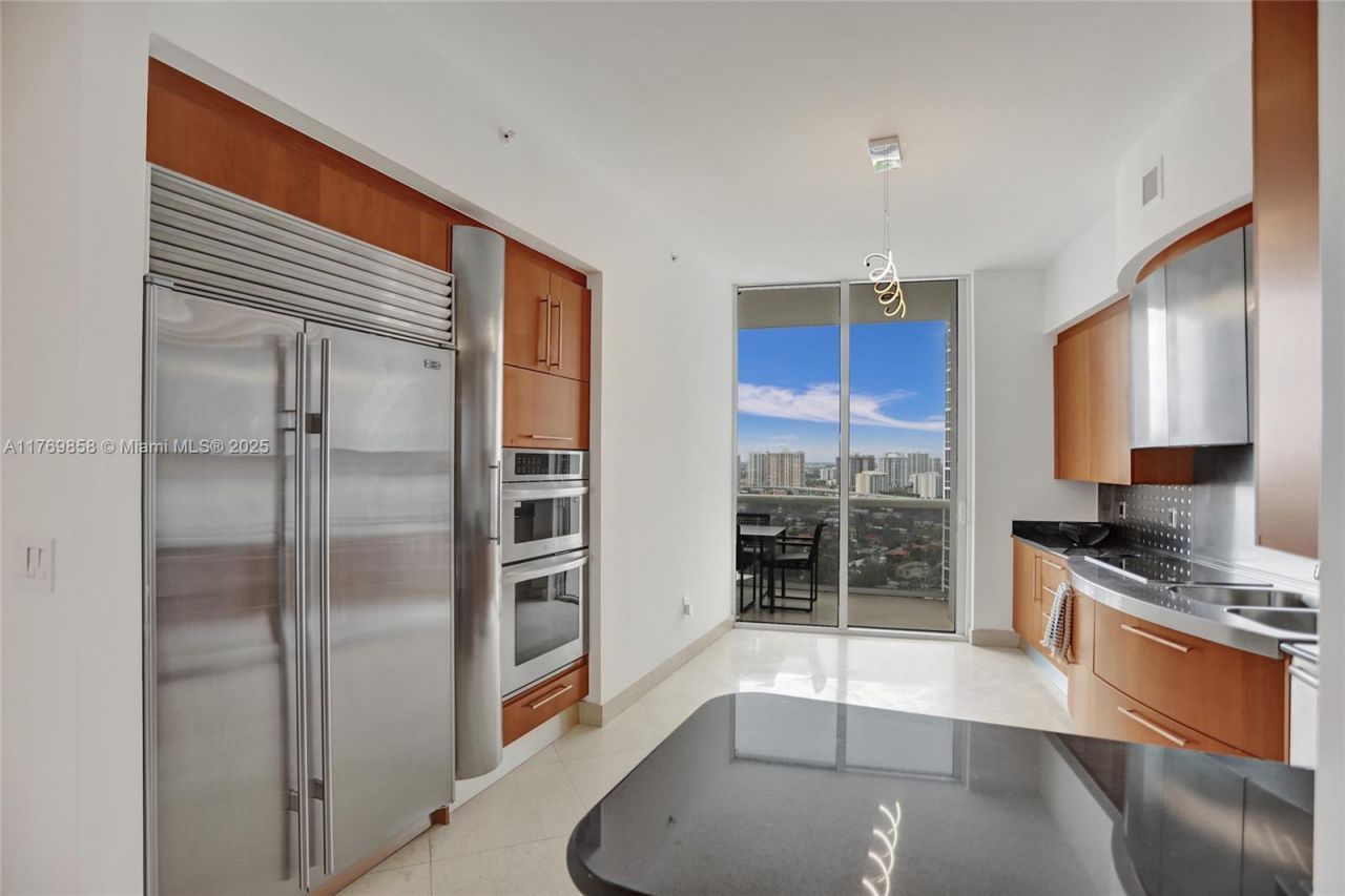 18101 Collins Ave, Unit 3504, Sunny Isles Beach, FL 33160 Photo