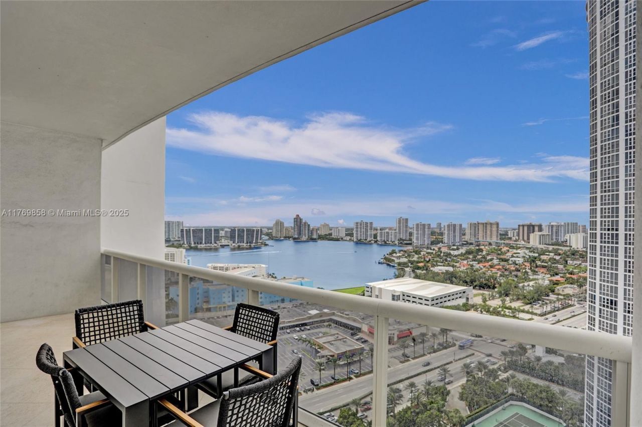 18101 Collins Ave, Unit 3504, Sunny Isles Beach, FL 33160 Photo