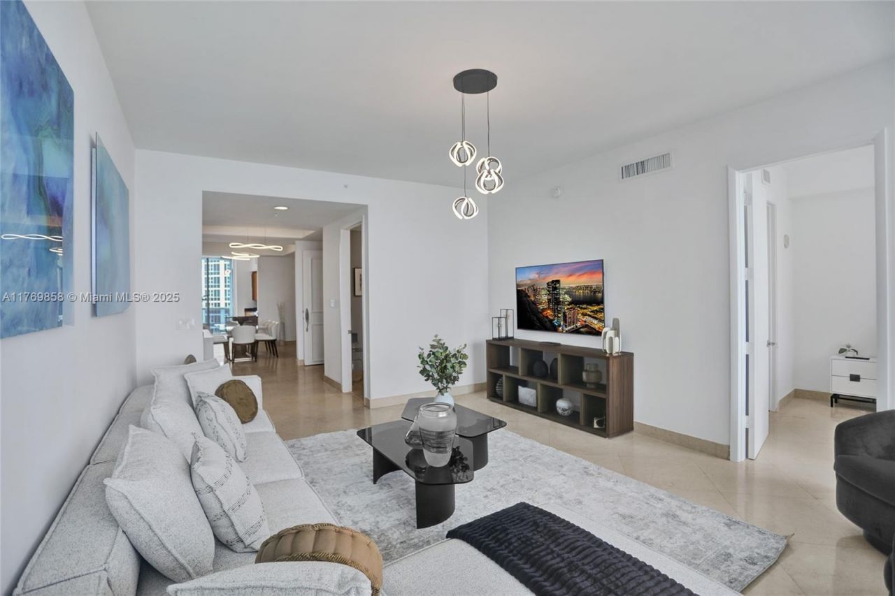 18101 Collins Ave, Unit 3504, Sunny Isles Beach, FL 33160 Photo