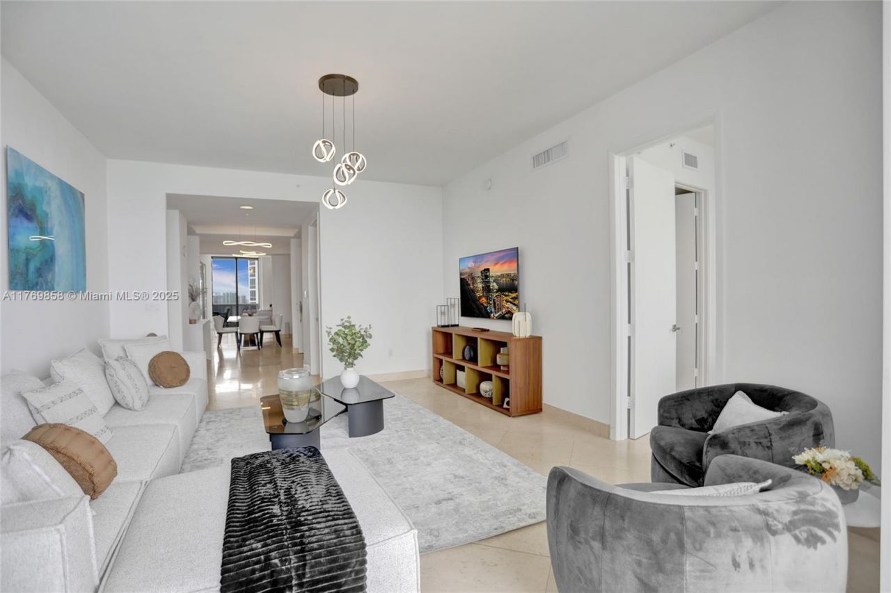 18101 Collins Ave, Unit 3504, Sunny Isles Beach, FL 33160 Photo