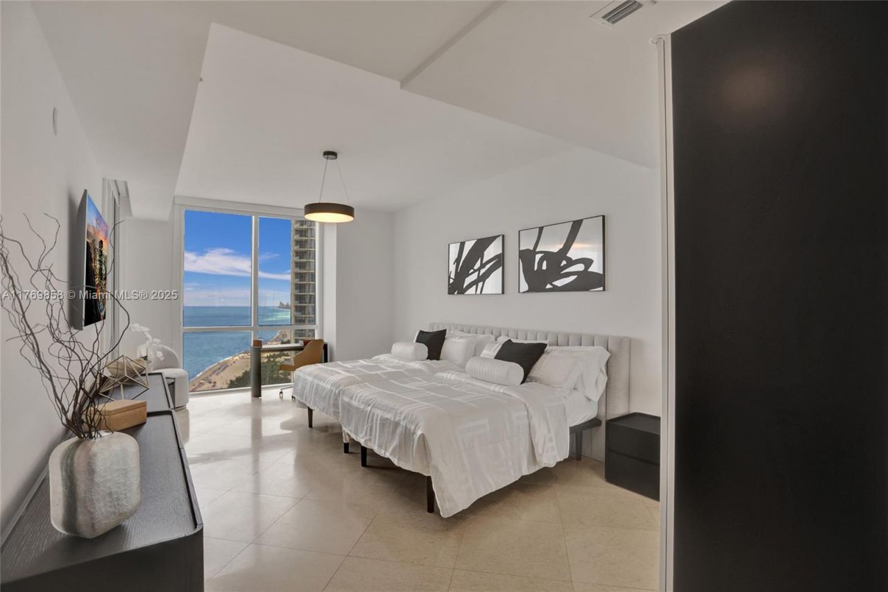 18101 Collins Ave, Unit 3504, Sunny Isles Beach, FL 33160 Photo