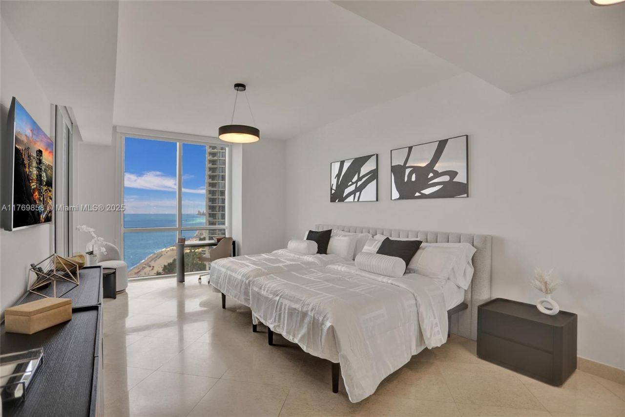 18101 Collins Ave, Unit 3504, Sunny Isles Beach, FL 33160 Photo