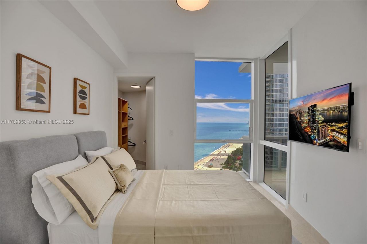 18101 Collins Ave, Unit 3504, Sunny Isles Beach, FL 33160 Photo