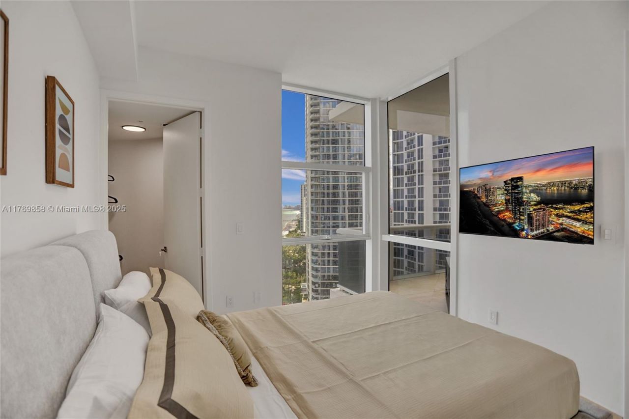 18101 Collins Ave, Unit 3504, Sunny Isles Beach, FL 33160 Photo