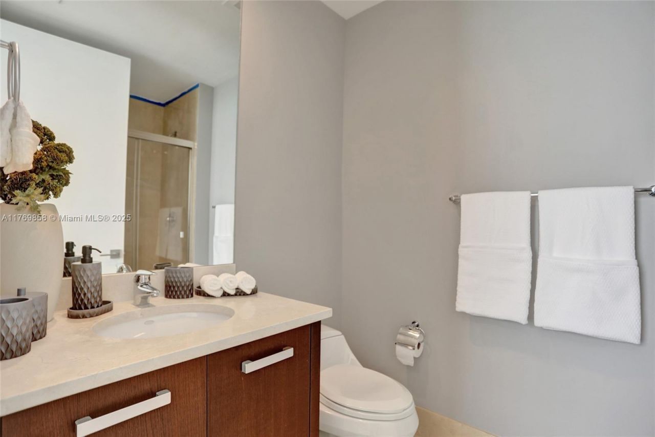 18101 Collins Ave, Unit 3504, Sunny Isles Beach, FL 33160 Photo