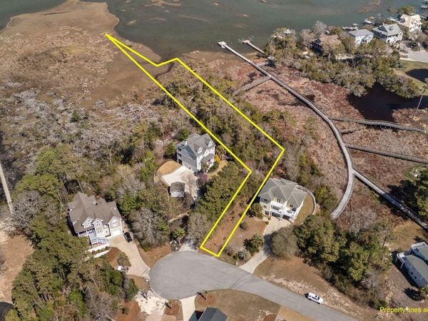 9814 Clarendon Drive, Emerald Isle, NC 28594