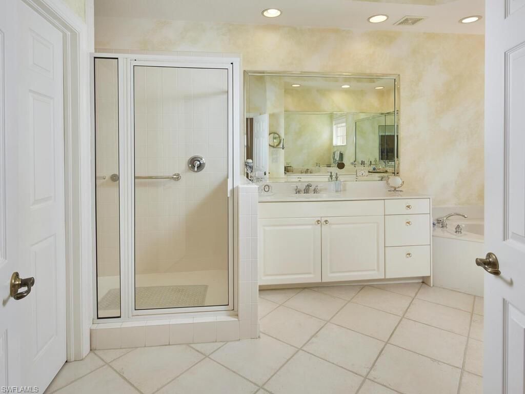 26900 Wyndhurst Ct, Unit 201, Bonita Springs, FL 34134 Photo