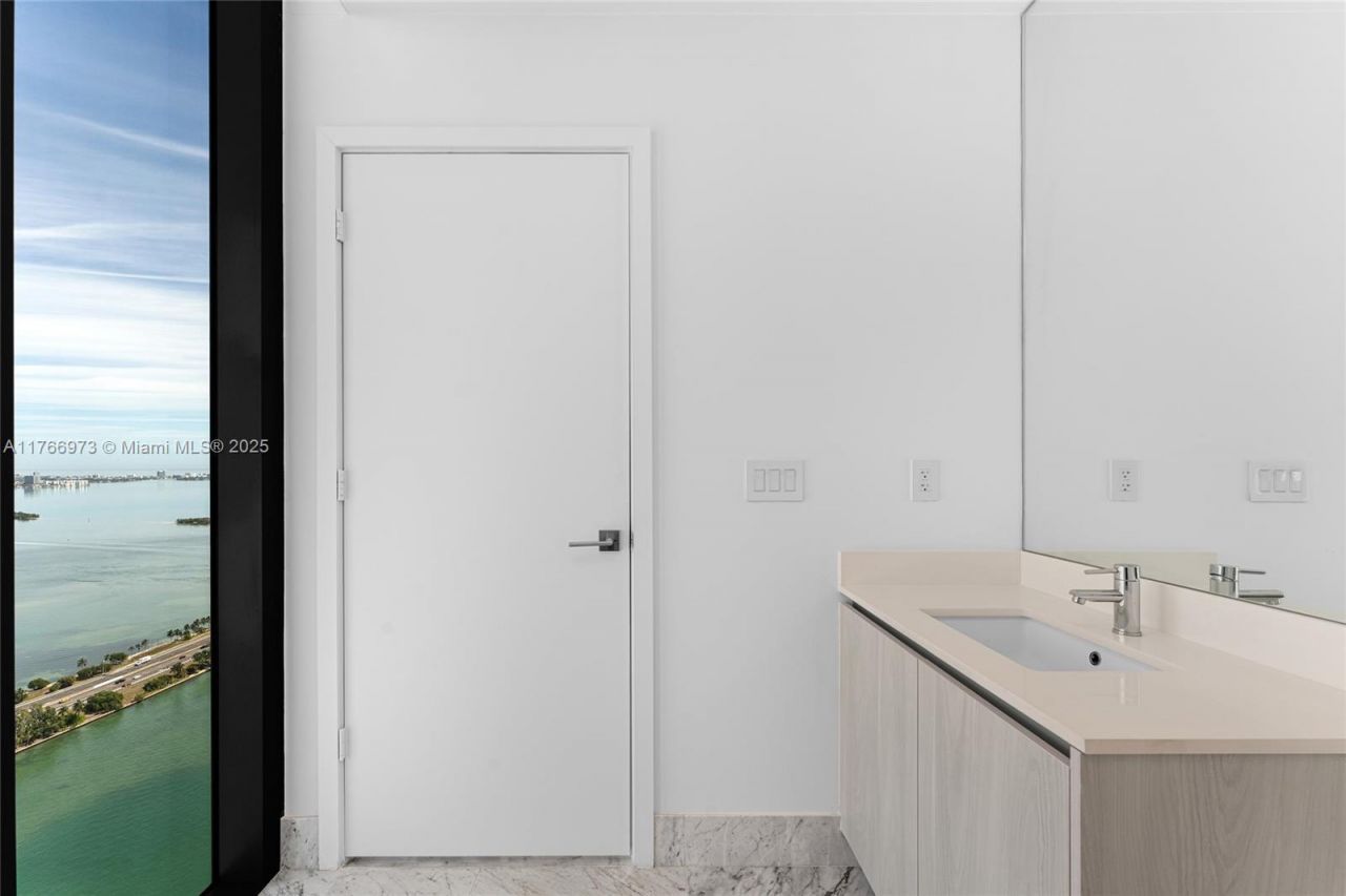 3131 NE 7th Ave, Unit PH5003, Miami, FL 33137 Photo