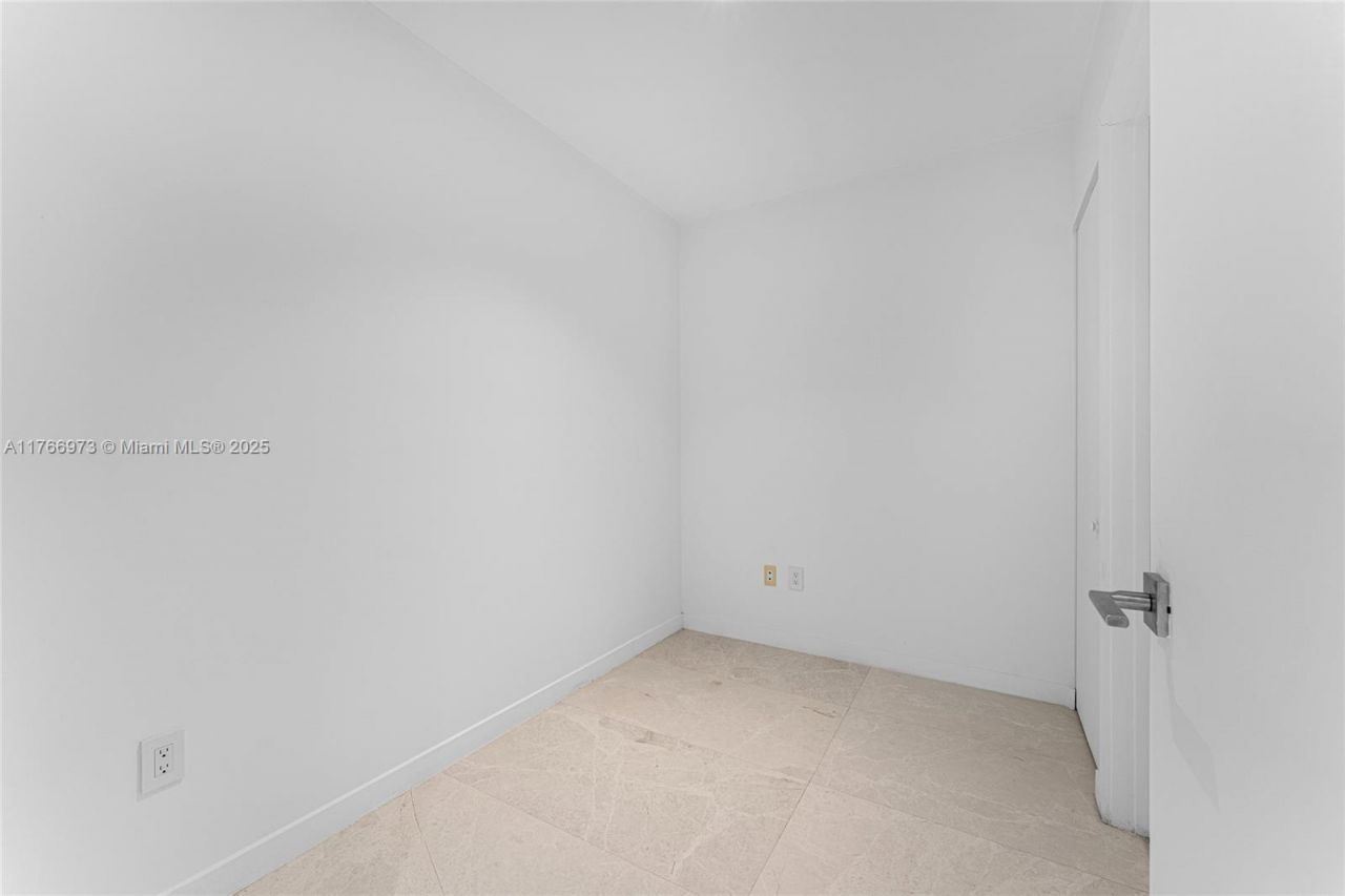 3131 NE 7th Ave, Unit PH5003, Miami, FL 33137 Photo