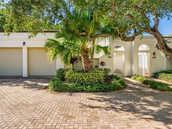 8421 Sabal Palm Court, Unit 8421, Vero Beach, FL 32963