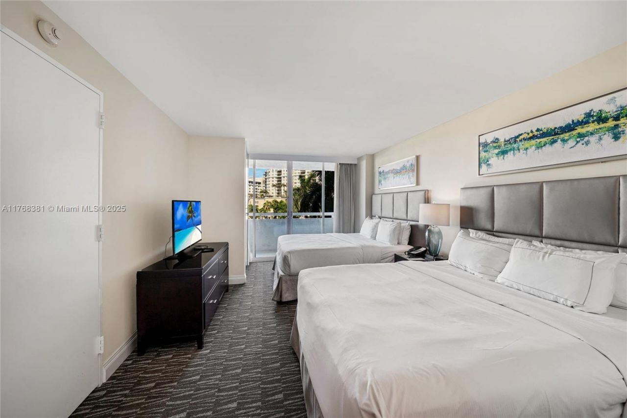 2670 E Sunrise Blvd, Unit 419, Fort Lauderdale, FL 33304 Photo