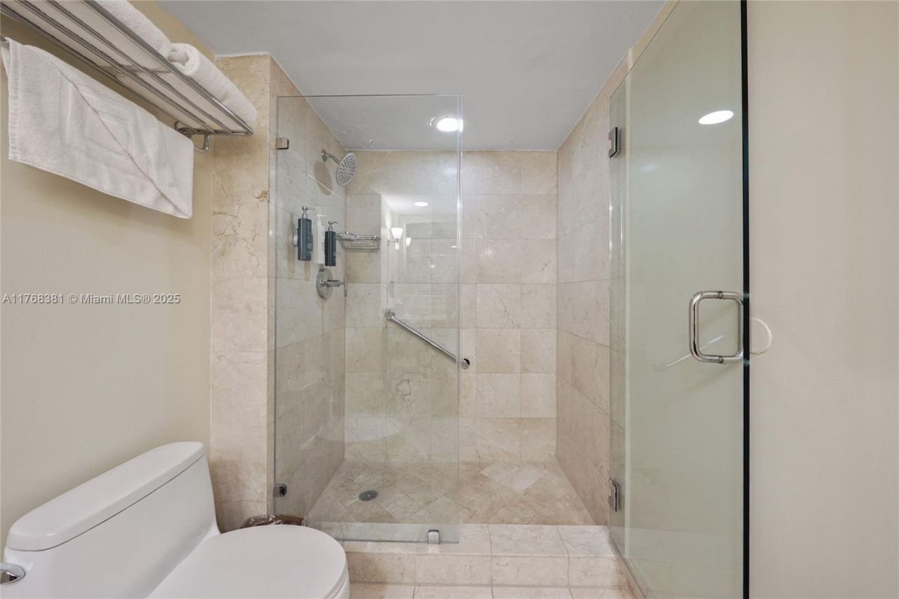 2670 E Sunrise Blvd, Unit 419, Fort Lauderdale, FL 33304 Photo
