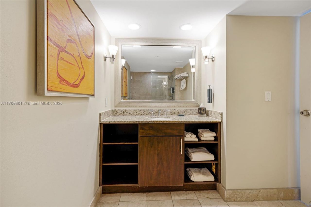 2670 E Sunrise Blvd, Unit 419, Fort Lauderdale, FL 33304 Photo