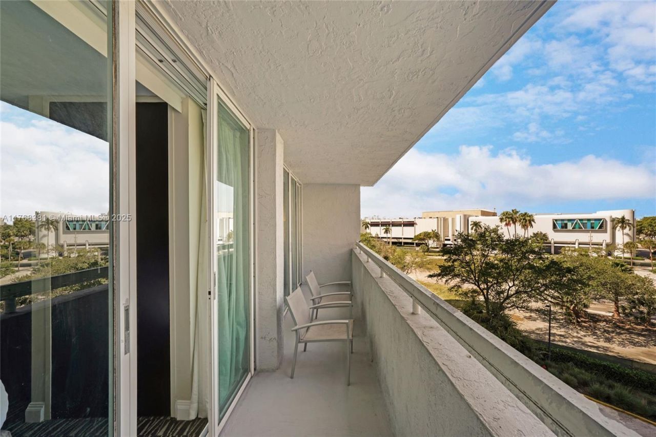 2670 E Sunrise Blvd, Unit 419, Fort Lauderdale, FL 33304 Photo