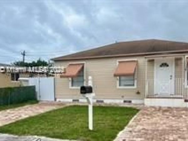 418 Winters St, West Palm Beach, FL 33405