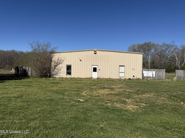 107 Ms-35, Walnut Grove, MS 39189