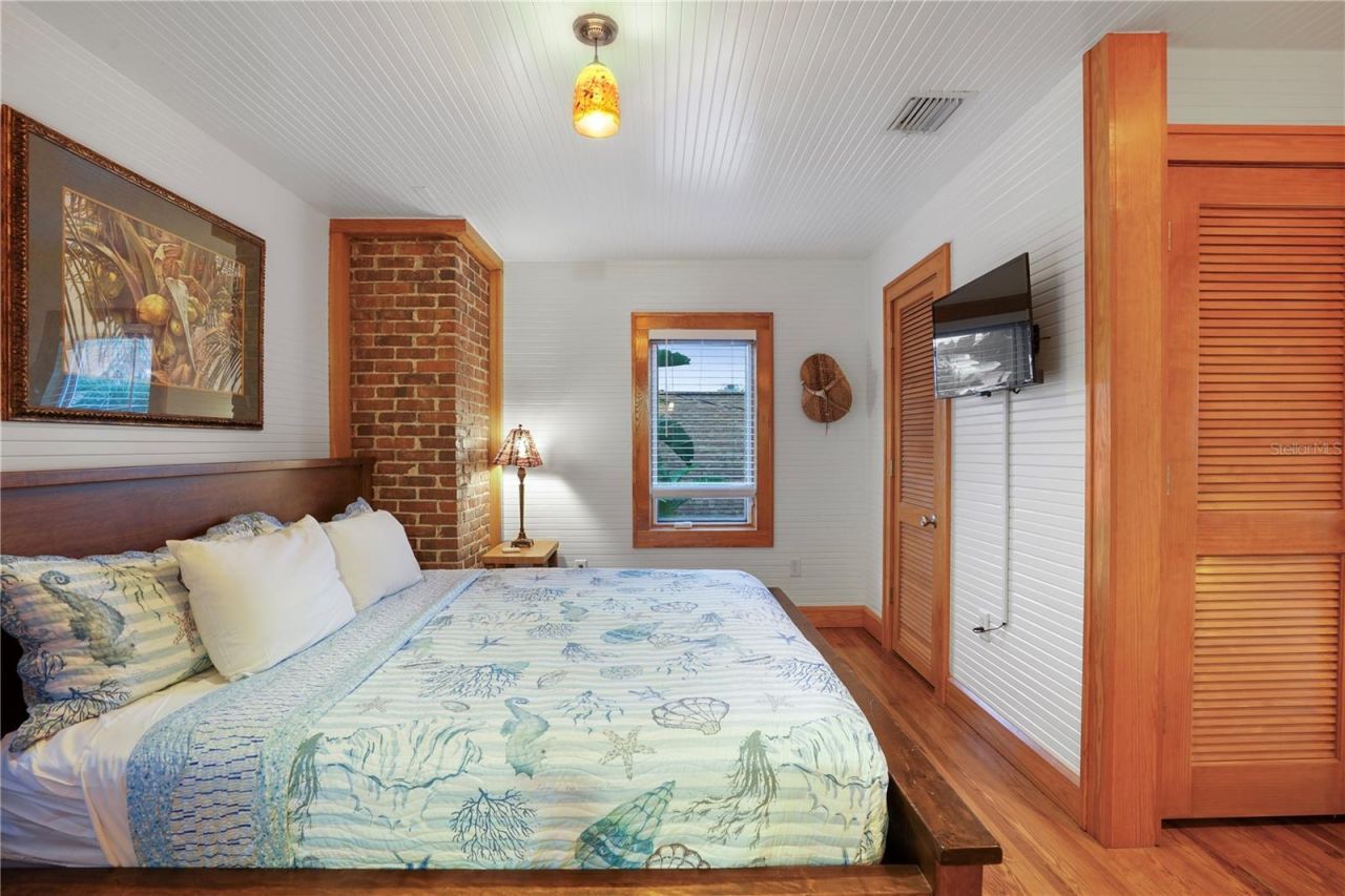 702 Pass A Grille Way, Saint Pete Beach, FL 33706 Photo