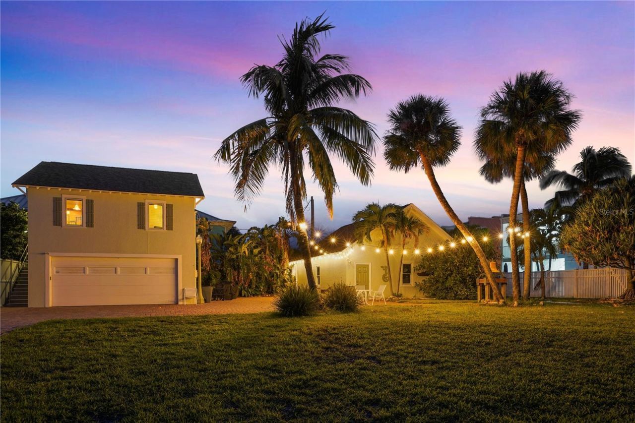 702 Pass A Grille Way, Saint Pete Beach, FL 33706 Photo