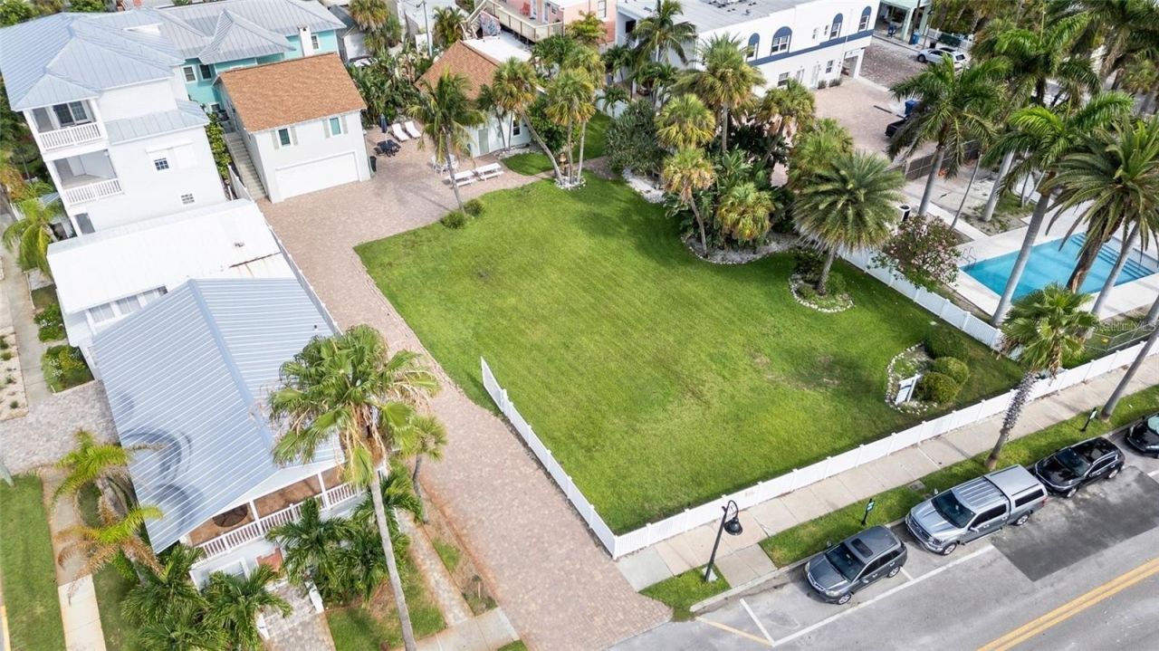 702 Pass A Grille Way, Saint Pete Beach, FL 33706 Photo