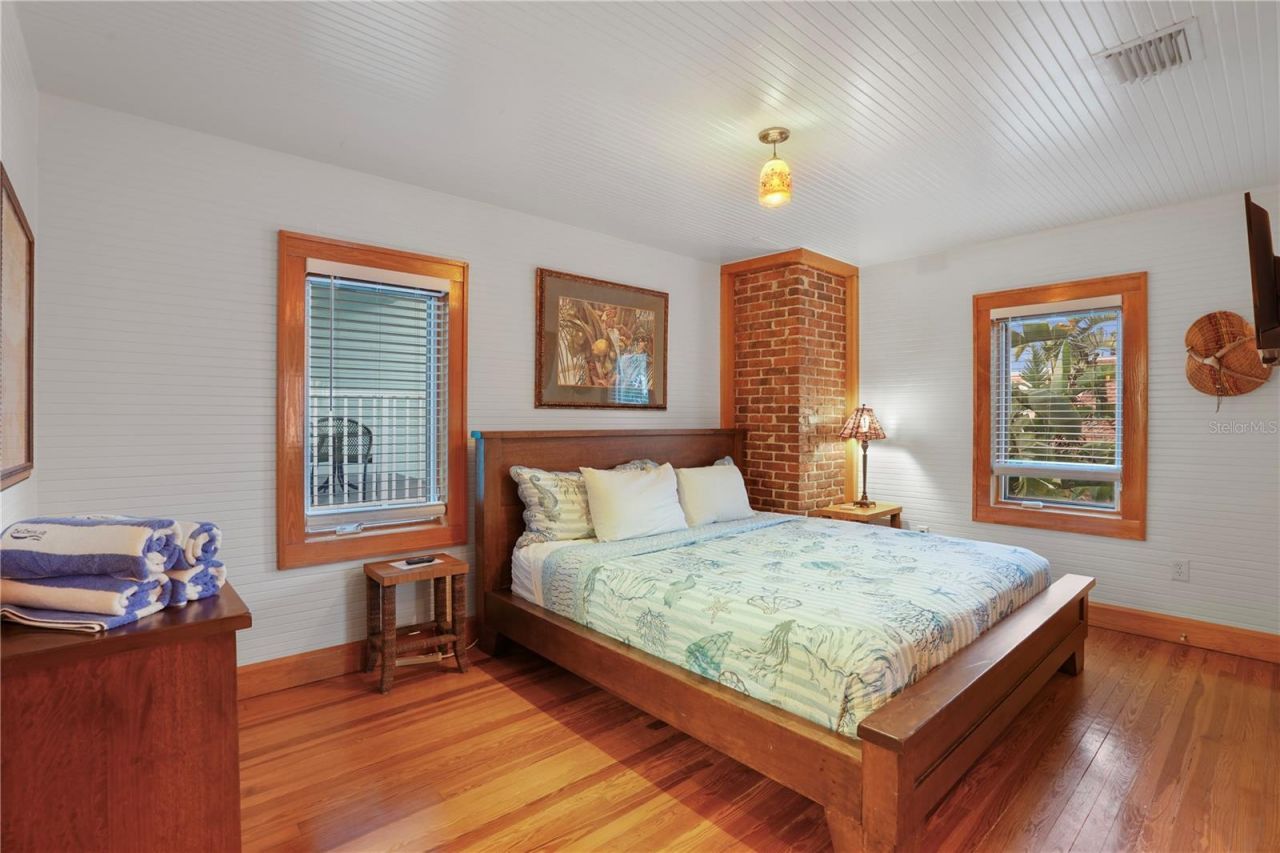 702 Pass A Grille Way, Saint Pete Beach, FL 33706 Photo