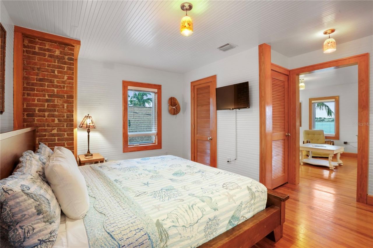 702 Pass A Grille Way, Saint Pete Beach, FL 33706 Photo