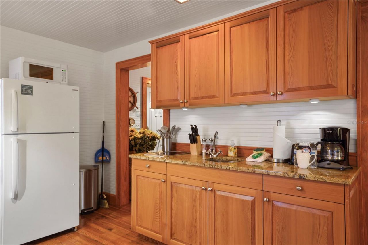 702 Pass A Grille Way, Saint Pete Beach, FL 33706 Photo