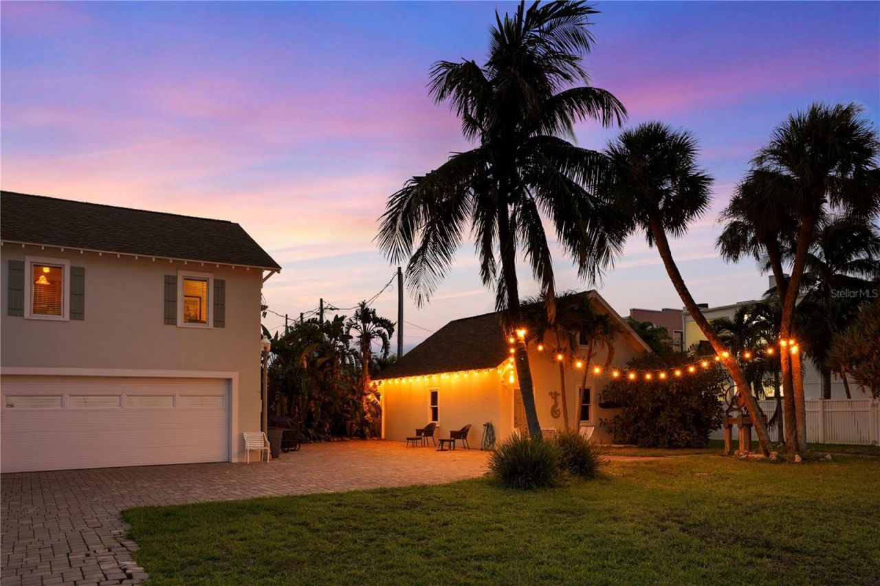 702 Pass A Grille Way, Saint Pete Beach, FL 33706 Photo