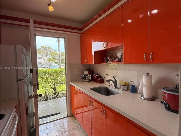 16790 NE 14th Ave, Unit 110, Miami, FL 33162