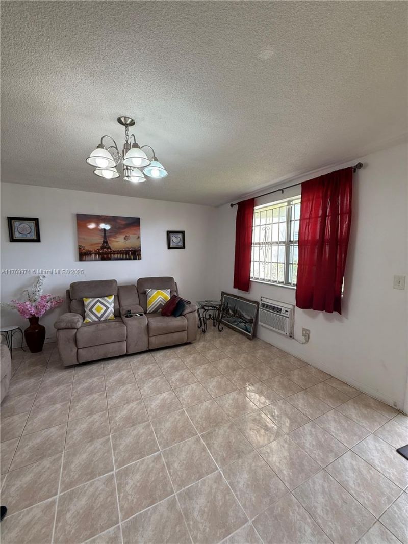 16790 NE 14th Ave, Unit 110, Miami, FL 33162 Photo