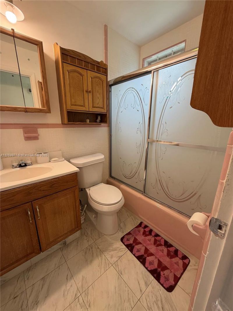 16790 NE 14th Ave, Unit 110, Miami, FL 33162 Photo