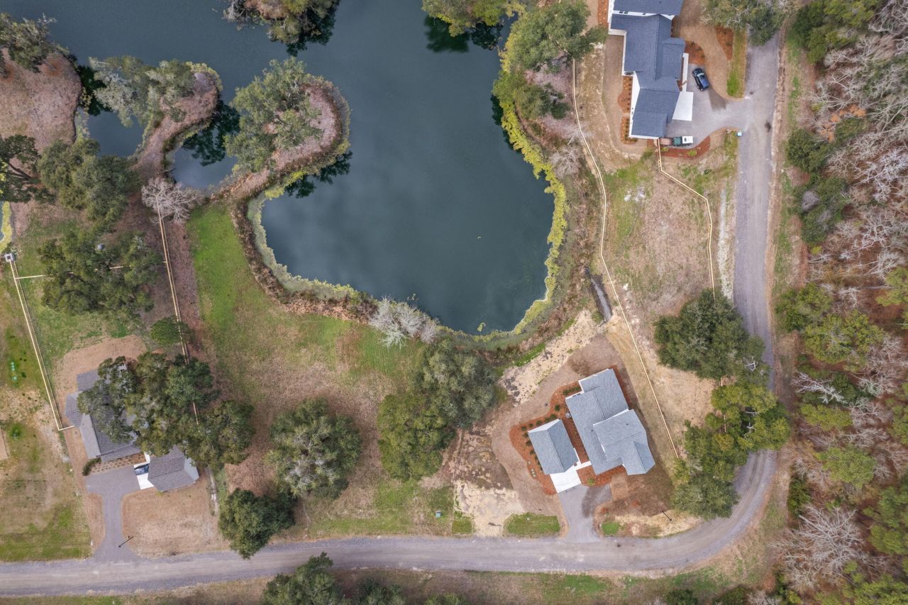 2964 Lodge Berry Lane Photo 6