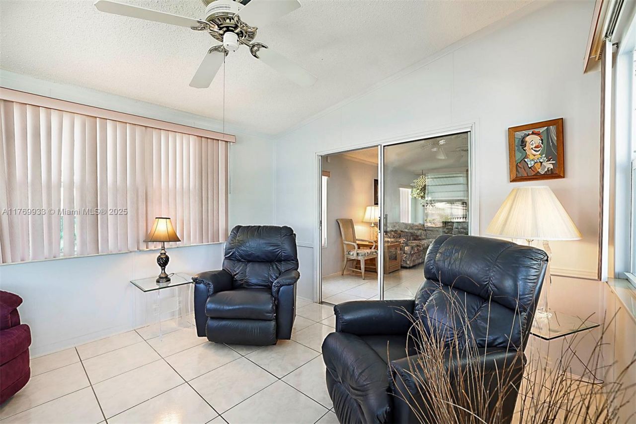 102 Lake Shore Dr, Pembroke Park, FL 33009 Photo