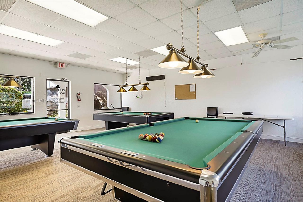 102 Lake Shore Dr, Pembroke Park, FL 33009 Photo