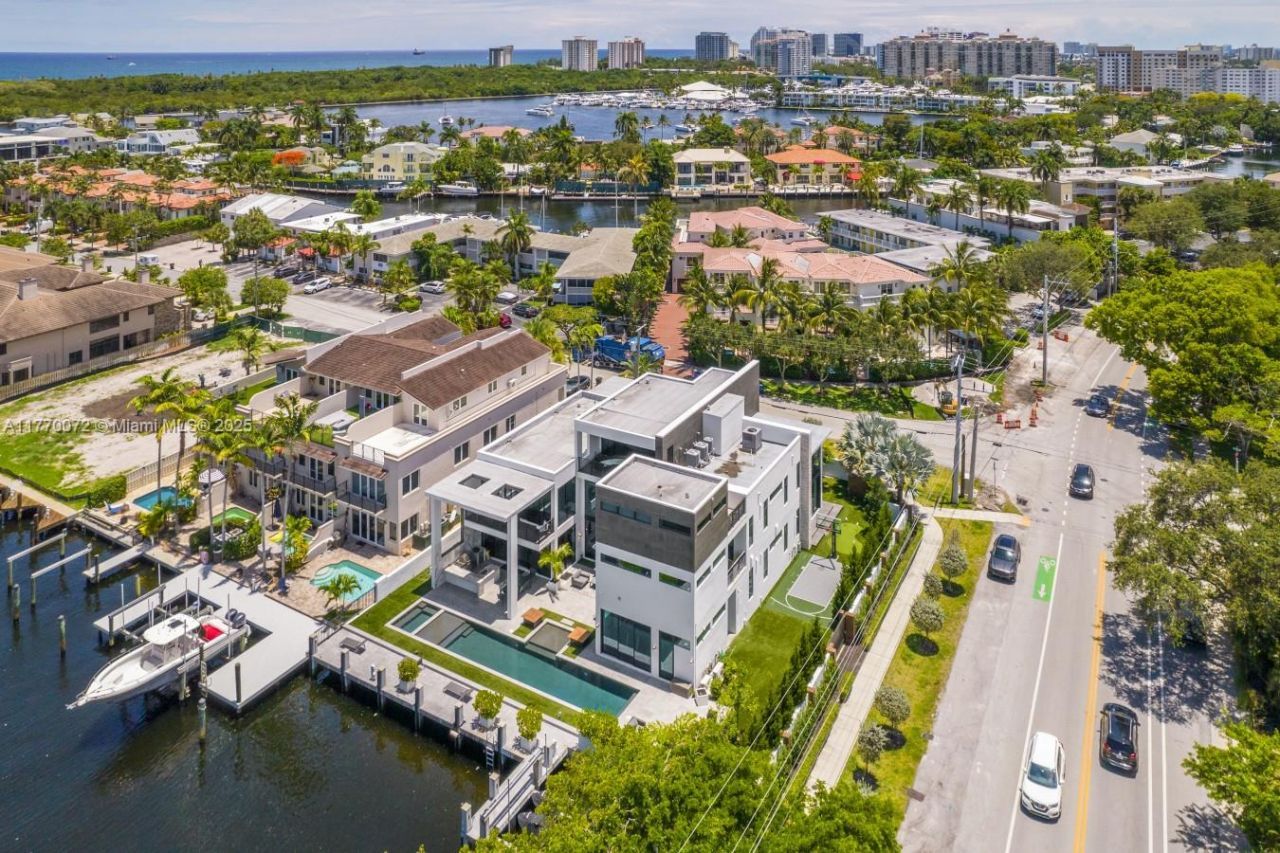 1400 Bayview Dr, Fort Lauderdale, FL 33304 Photo