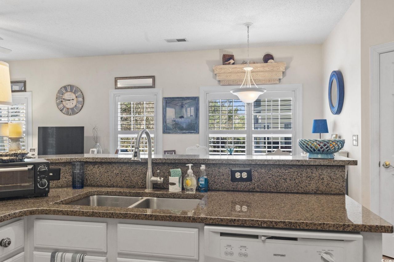 5050 Belleglen Ct. Photo 11