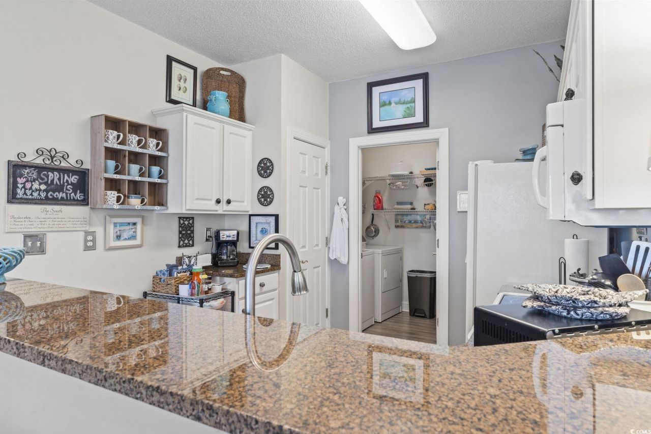 5050 Belleglen Ct. Photo 12