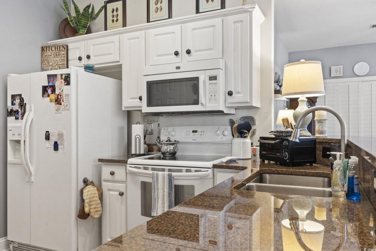 5050 Belleglen Ct. Photo 9