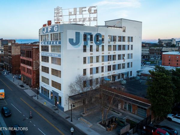 200 W Jackson Ave, Knoxville, TN 37902