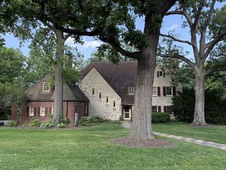 2221 Twin Oak Road Peru, IL 61354