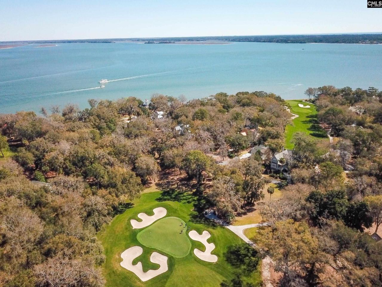 18 Tabby Circle Photo 10