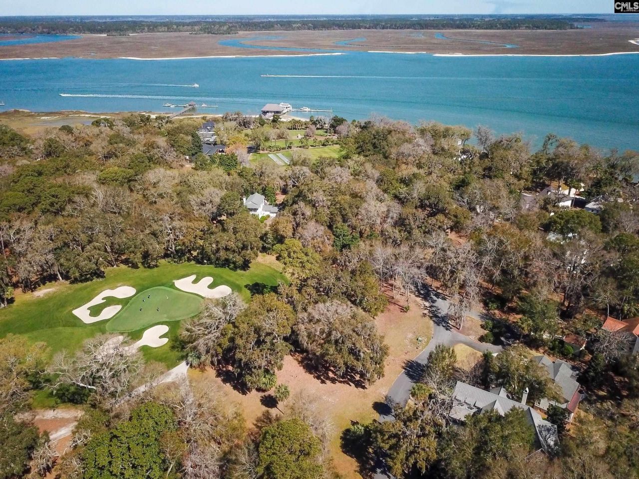 18 Tabby Circle Photo 12