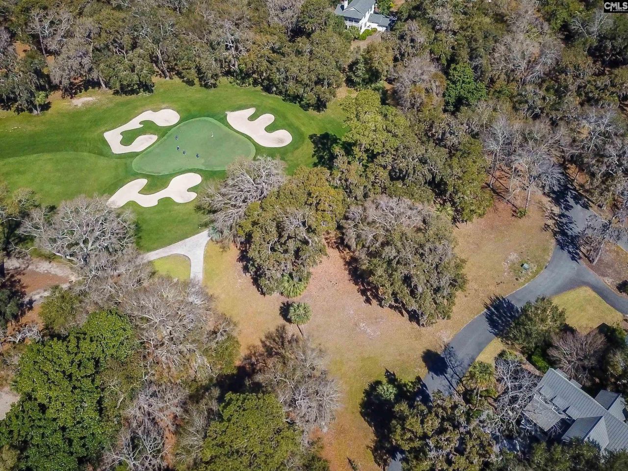 18 Tabby Circle Photo 13