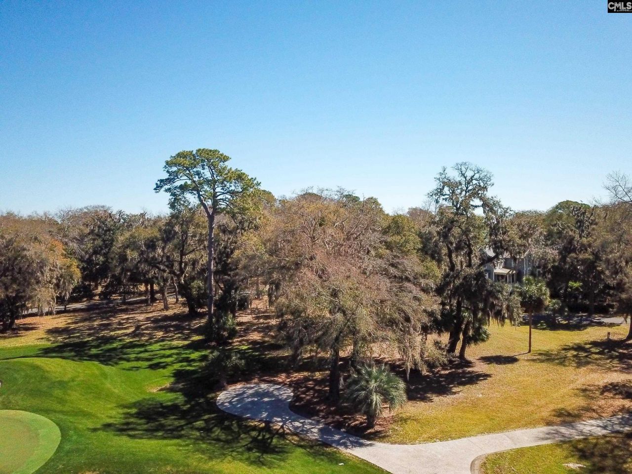 18 Tabby Circle Photo 8