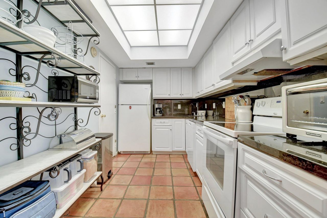 3230 S Ocean Boulevard, Unit C105, Palm Beach, FL 33480 Photo